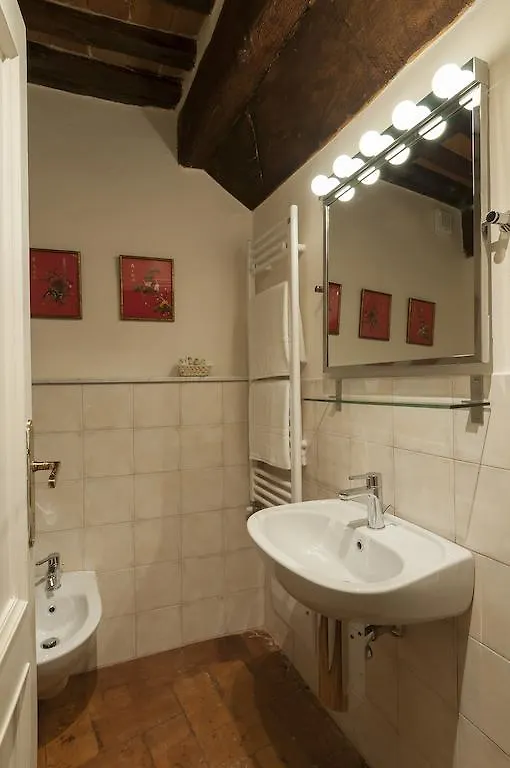 ** Bed & Breakfast B&B Arena Di Lucca Italy